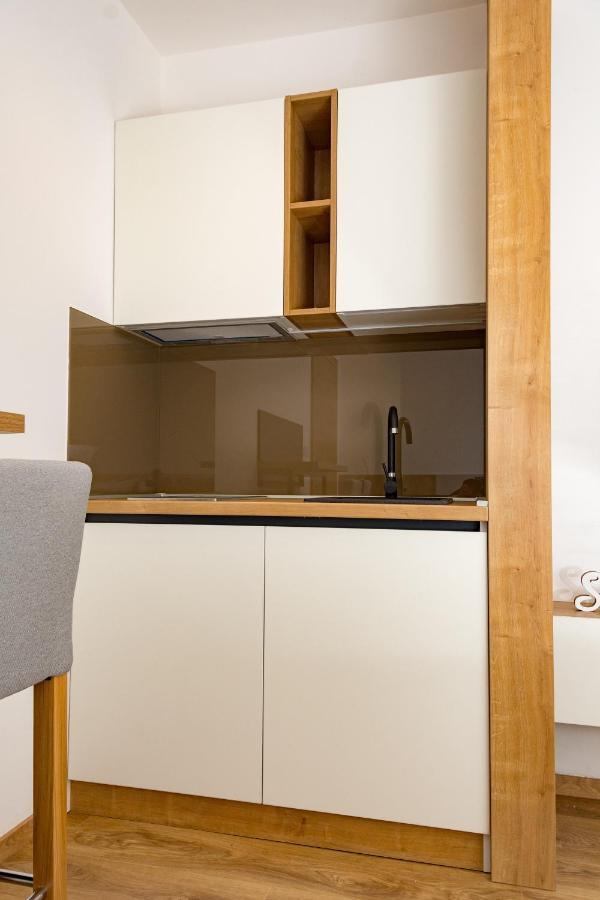 Apartmani Kamavu Яхорина Экстерьер фото