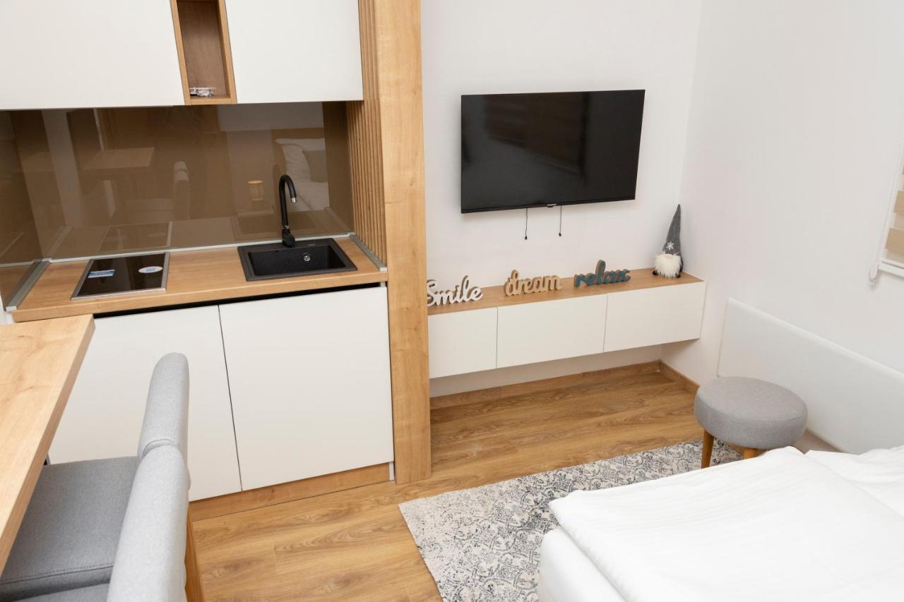 Apartmani Kamavu Яхорина Экстерьер фото